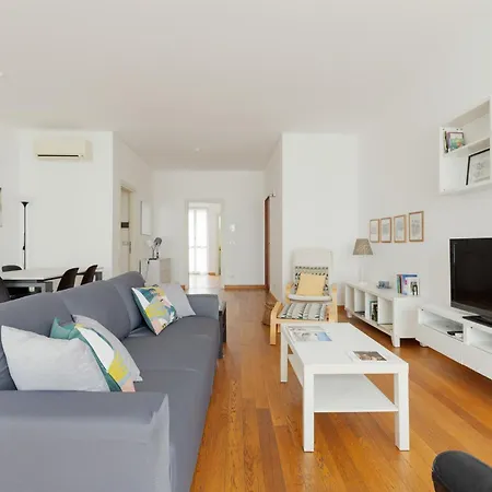 Guesthost - M1 Lima Roomy With Balconies Daire *