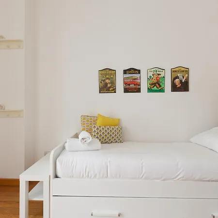 Daire Guesthost - M1 Lima Roomy With Balconies Milano