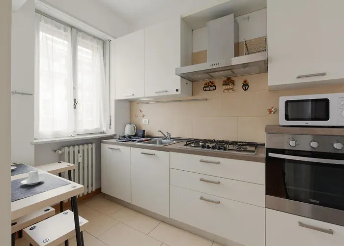 Daire Guesthost - M1 Lima Roomy With Balconies *