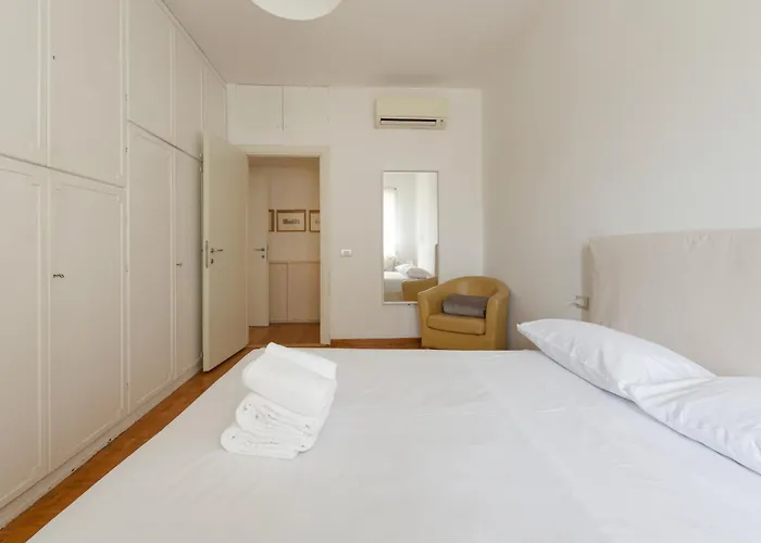 Daire Guesthost - M1 Lima Roomy With Balconies *